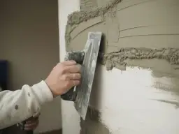 Jak kłaść tynk? Kompletny poradnik krok po kroku od eksperta!