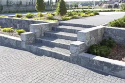 Jak zrobić schody z kostki – uniknij najczęstszych błędów w budowie