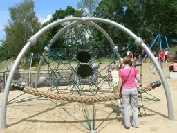 Atrakcje w Mrągowie, które zaskoczą każdego turystę i zapewnią świetną zabawę