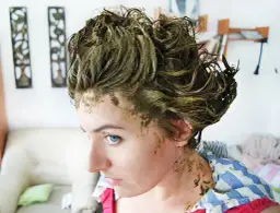 Jak długo trzymać hennę do włosów, aby uzyskać intensywny kolor?