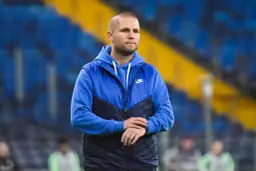 Zarobki Dawida Szulczka: Ile naprawdę zarabia trener w I lidze?