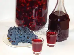 Domowa nalewka z winogron: Prosty przepis krok po kroku