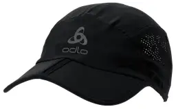 Czarna czapka w upał: Mit czy ochrona przed udarem słonecznym?