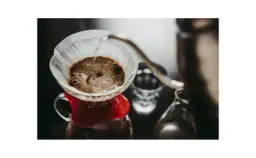 Czym zastąpić filtr do kawy? 5 domowych trików na ratunek!