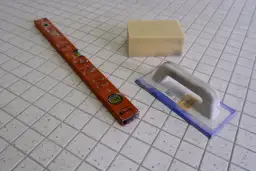 Montaż płytek gipsowych krok po kroku: Zrób to sam i uniknij błędów