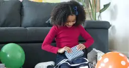  Prezenty dla 6-letniej dziewczynki na urodziny - Co kupić na 6 urodziny?