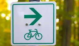 Co oznaczają kolory szlaków rowerowych i jak je skutecznie wykorzystać