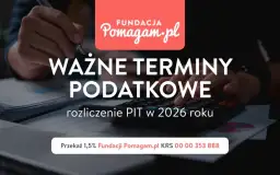 Dłoń pisząca długopisem nad dokumentami i kalkulatorem, z napisem "Ważne terminy podatkowe".