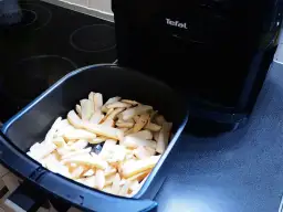 Ile piec frytki w frytkownicy beztłuszczowej, aby były idealne?