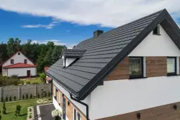 7 najlepszych kolorów elewacji do grafitowej blachy - jakich unikać, a które wybrać