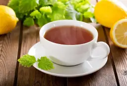 Ile kalorii ma czarna herbata i dodatki: prawda o liczbie kalorii w napoju