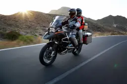 BMW R 1200 GS – mocny motocykl na długie trasy z wyjątkowym komfortem