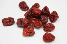 Daktyle czerwone: wszystko co musisz wiedzieć o ich właściwościach i mocy