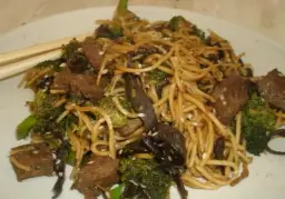 Pyszna wieprzowina w sosie teriyaki - proste przepisy i porady kulinarne