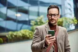 Jak dobrać oprawki męskie do każdego typu twarzy: skuteczne porady