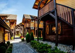 Ile kosztuje nocleg w Energylandii? Ceny, które mogą zaskoczyć