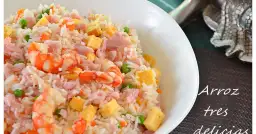 Receta fácil de arroz tres delicias con gambas que sorprende