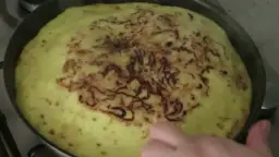 Szybkie i proste ciasto na patelni - idealne bez piekarnika