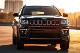 Jeep Compass: Jak wybrać silnik, który nie zawiedzie oczekiwań?
