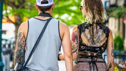 Czy tatuaż to grzech? Odkryj, jak Kościół katolicki ocenia tatuaże