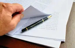 Jak odwołać pełnomocnictwo notarialne i uniknąć problemów prawnych