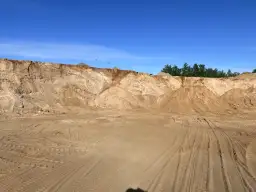 Ile tłucznia na podjazd? Oblicz dokładnie potrzebną ilość materiału