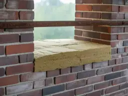 Czy ocieplać fundamenty w starym domu? Oto kluczowe korzyści i metody