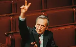 Tadeusz Mazowiecki: Jak jednym ruchem pokonał komunizm w Polsce?