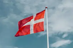 Ile zarabia elektryk w Danii? Stawki, podatki i koszty życia