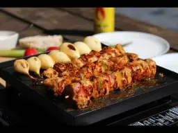 Szaszłyki na grilla z kurczaka - proste przepisy, które zachwycą smakami