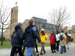 Czy rekolekcje są obowiązkowe? Poznaj swoje prawa i zasady udziału