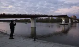 Ile kosztowała kładka Trzaskowskiego? Zaskakujące wydatki i szczegóły