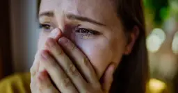 Stres a TSH i fT4: Jak kortyzol zmienia wyniki tarczycy?