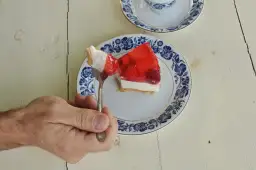 Włosy w nosie: Bezpieczne metody i ryzyko "trójkąta śmierci"