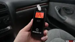Ile mogę wypić? Alkomat: limity, mity i konfiskata auta.