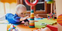 Co umie 6 miesięczne dziecko? Kluczowe umiejętności i rozwój