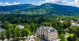 Ustroń: Odkryj górskie szczyty, uzdrowisko i atrakcje dla rodzin!