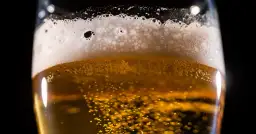 Ile kalorii ma 500 ml piwa? Zaskakujące różnice między rodzajami