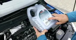 Gdzie wyrzucić pojemnik po oleju silnikowym, aby uniknąć kary?