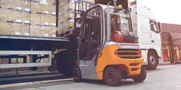 Ile europalet na naczepie? Odkryj, ile naprawdę zmieści się ładunku