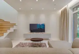 Jak samodzielnie zrobić podwieszany sufit w salonie bez błędów i kosztownych pomyłek