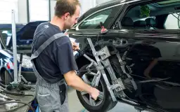 M-Color Karosserie Lackiererei GmbH: Tesla-approved Werkstatt in Berlin