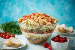 Sałatka w szklance – idealna na imprezy, przyjęcia i wyjątkowe okazje