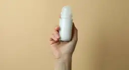 Dezodorant vs Antyperspirant: Kluczowa Różnica i Jak Wybrać Najlepszy