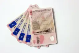 Jak dostać prawo jazdy bez zbędnych komplikacji i kosztów