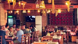 Gdzie zjeść w Albanii: Najlepsze potrawy i restauracje, które warto odwiedzić