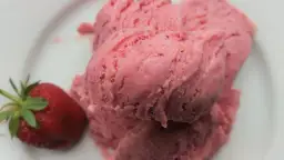 Domowe lody truskawkowe - szybki i prosty przepis