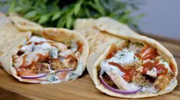 Jak zrobić pite z kurczakiem - prosty przepis na smaczny posiłek