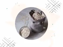 Mąka w woreczku i sitku. Zastanawiasz się, ile gram ma łyżka do zupy?
