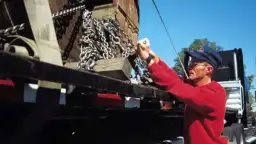 Ile ton można załadować na naczepę? Odkryj maksymalne limity ładunków